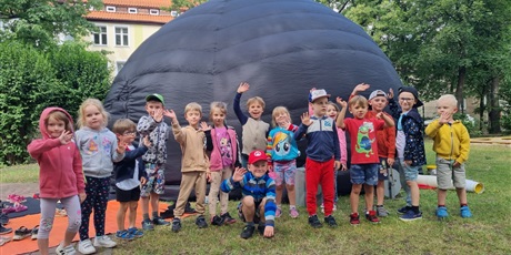 Powiększ grafikę: planetarium-quasar-633661.jpg